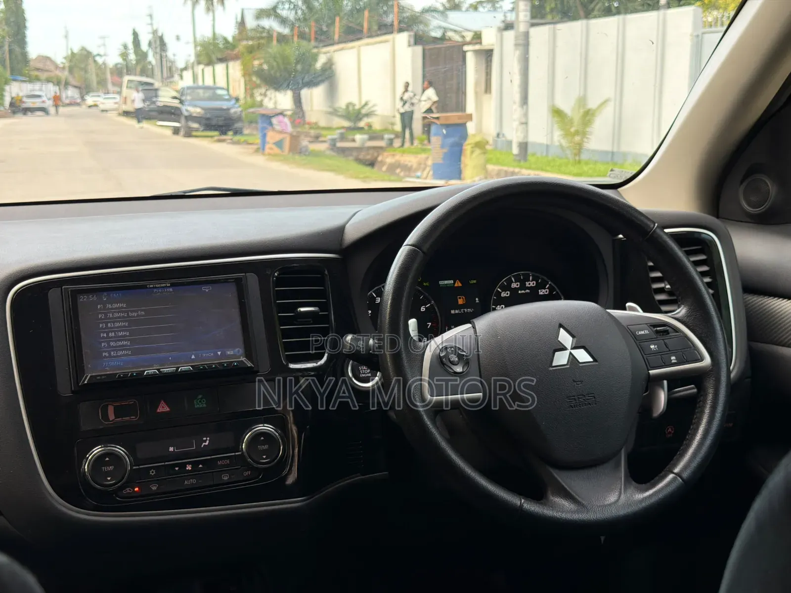 Mitsubishi Outlander 2013 White