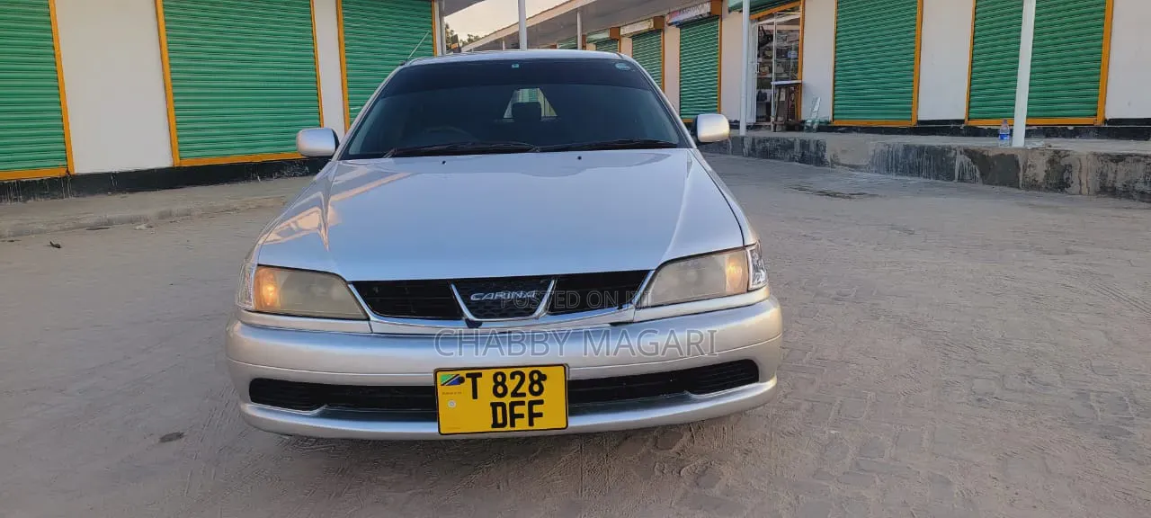 Toyota Carina 2000 Silver