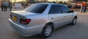 Toyota Carina 2000 Silver