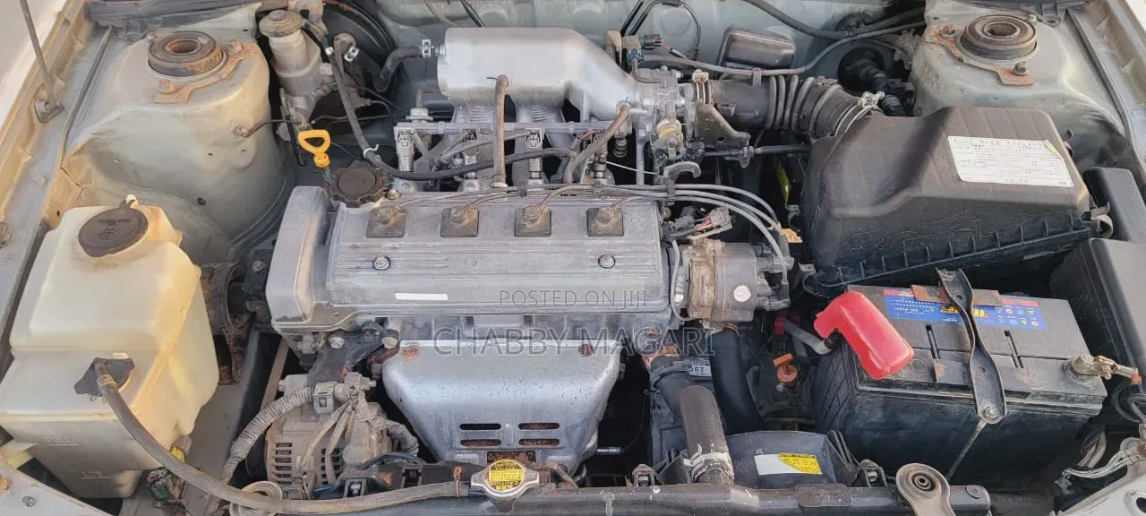 Toyota Carina 2000 Silver