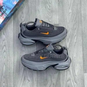 Nike Airmax Sneaker Shoes or Footwears Materials Very Classic