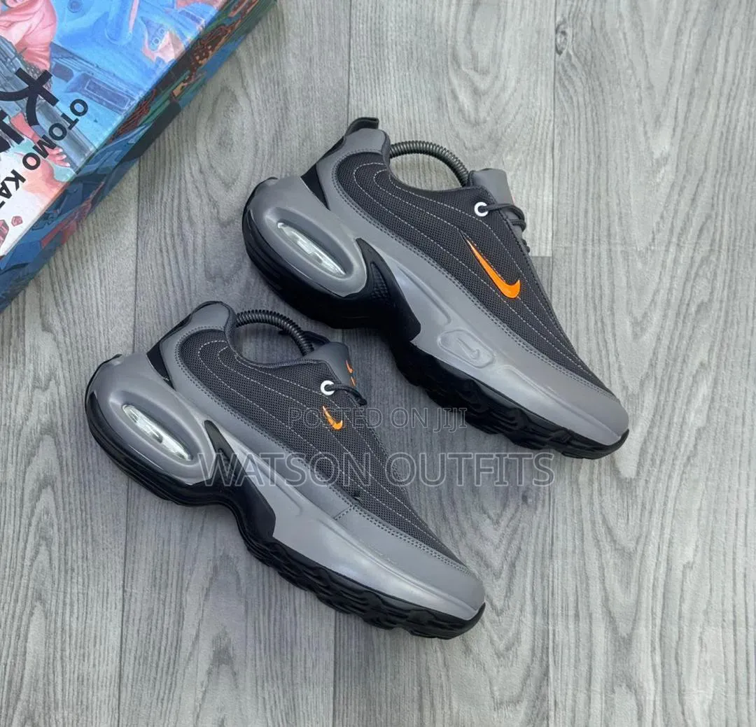 Nike Airmax Sneaker Shoes or Footwears Materials Very Classic