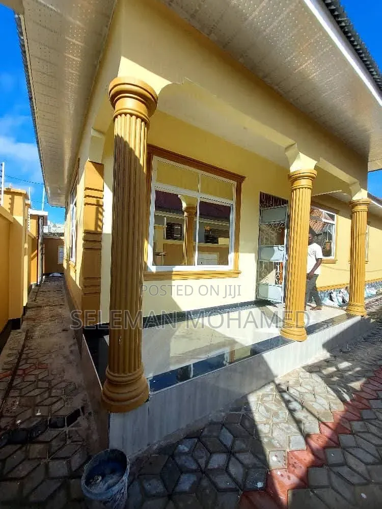 Furnished 3bdrm House in Biriani Real Estate, Chamazi for sale