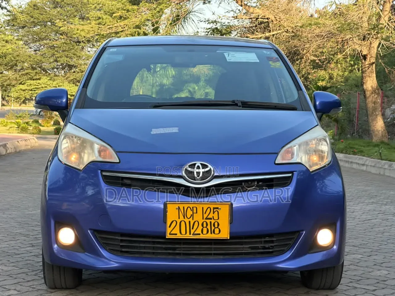 Toyota Ractis 2010 Blue