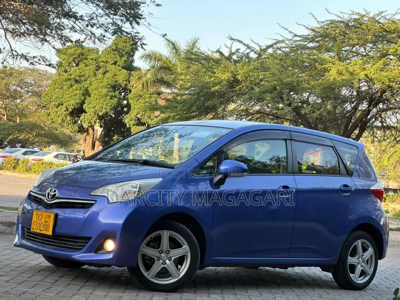 Toyota Ractis 2010 Blue