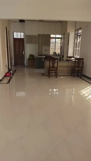 5bdrm House in Madale, Goba for sale