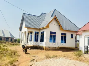 4bdrm House in Buswelu for sale