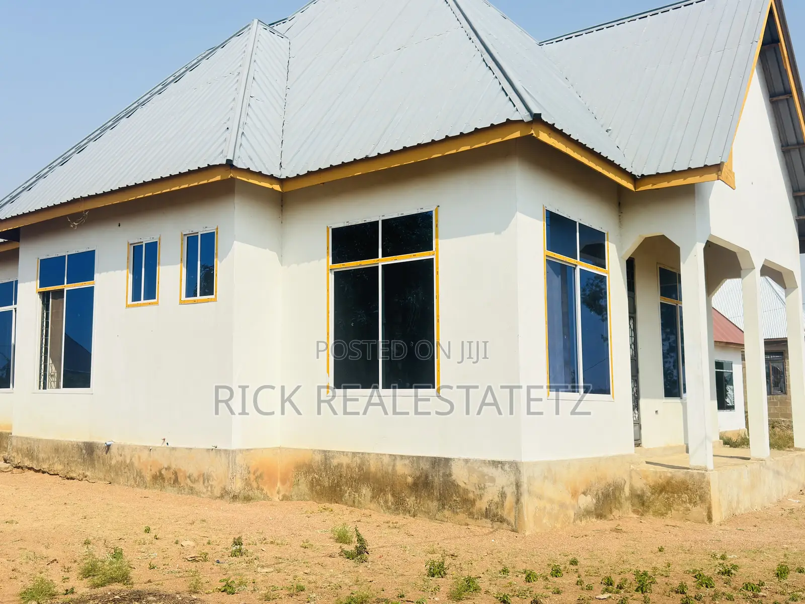 4bdrm House in Buswelu for sale