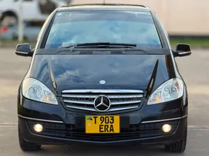 Mercedes-Benz A-Class 2011 Black