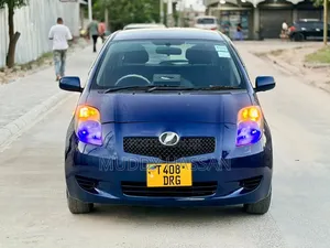 Toyota Vitz 2005 Blue