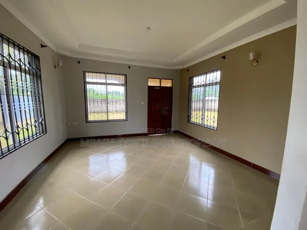 3bdrm House in Wazo Kisanga, Bunju for sale