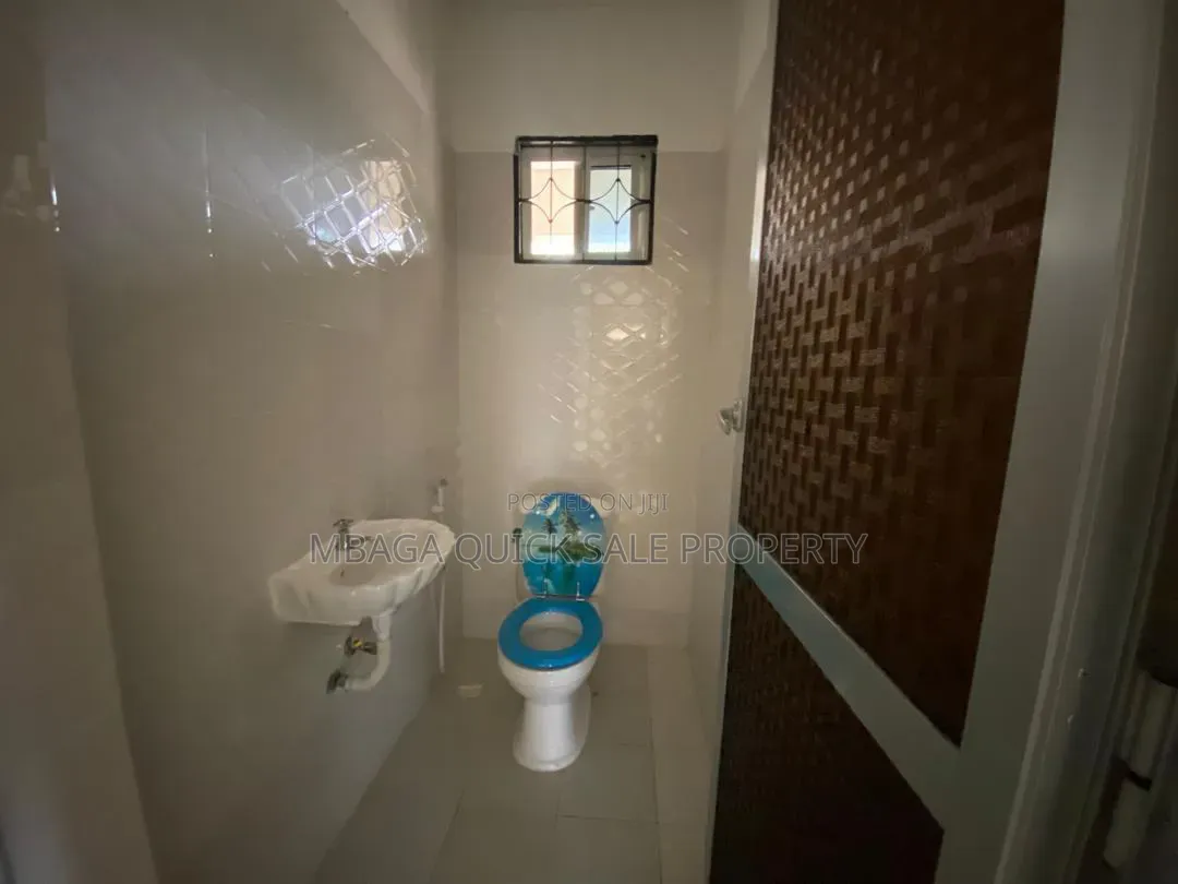 3bdrm House in Wazo Kisanga, Bunju for sale