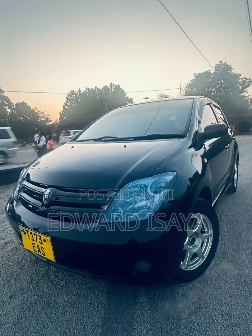 Toyota IST 2004 Black