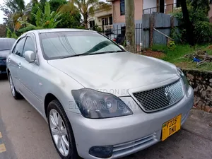 Toyota Crown Royale 2005 Gray