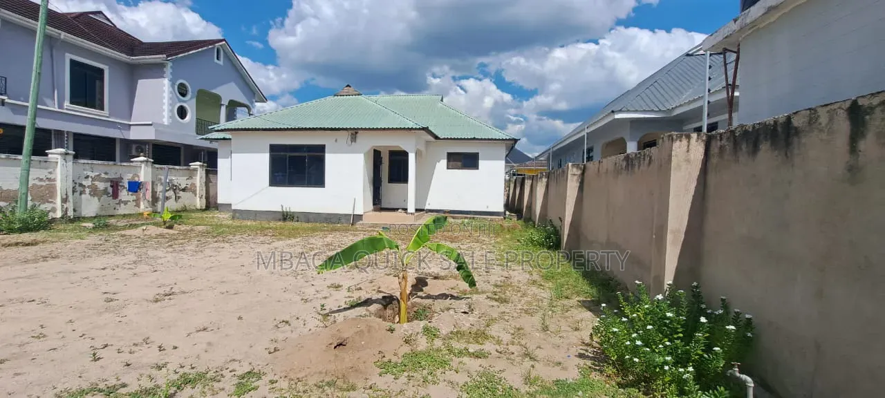 4bdrm House in Bunju Beach for sale