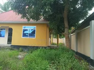House for Saleee