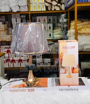 Elegant Crystal Table Lamp – Modern Bedside Living Room Lamp