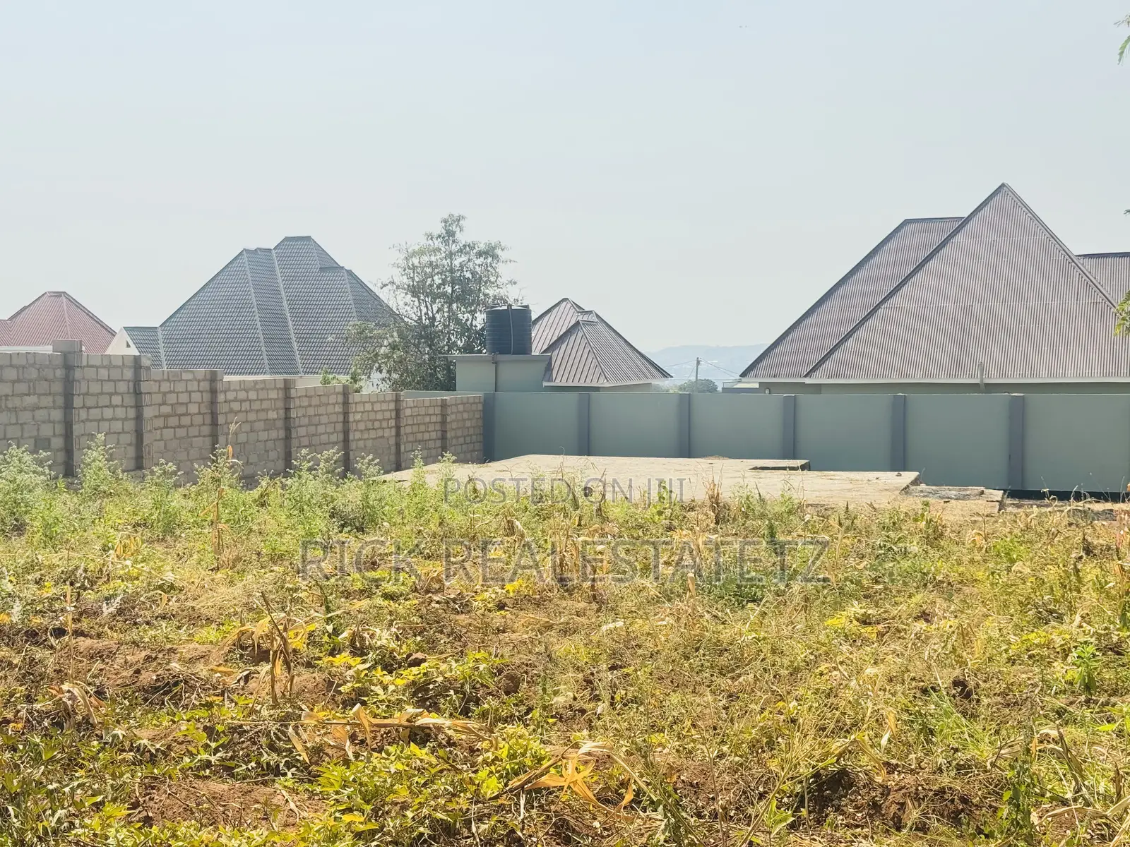 Kiwanja Kinauzwa Buswelu