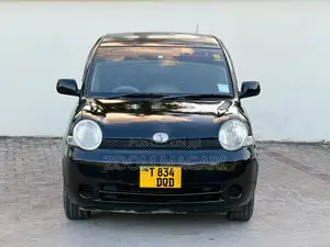 Toyota Sienta 2005 Black