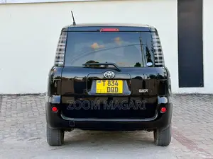 Toyota Sienta 2005 Black