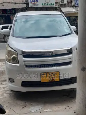 Toyota Noah 2008 Pearl