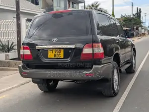 Toyota Land Cruiser 2005 Black
