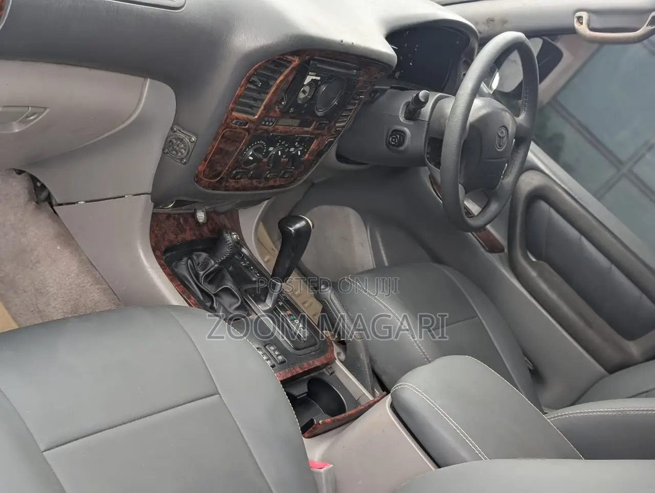 Toyota Land Cruiser 2005 Black