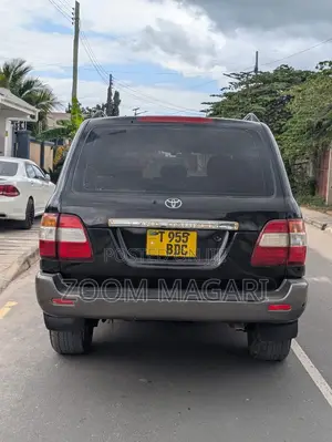 Toyota Land Cruiser 2005 Black