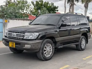 Toyota Land Cruiser 2005 Black