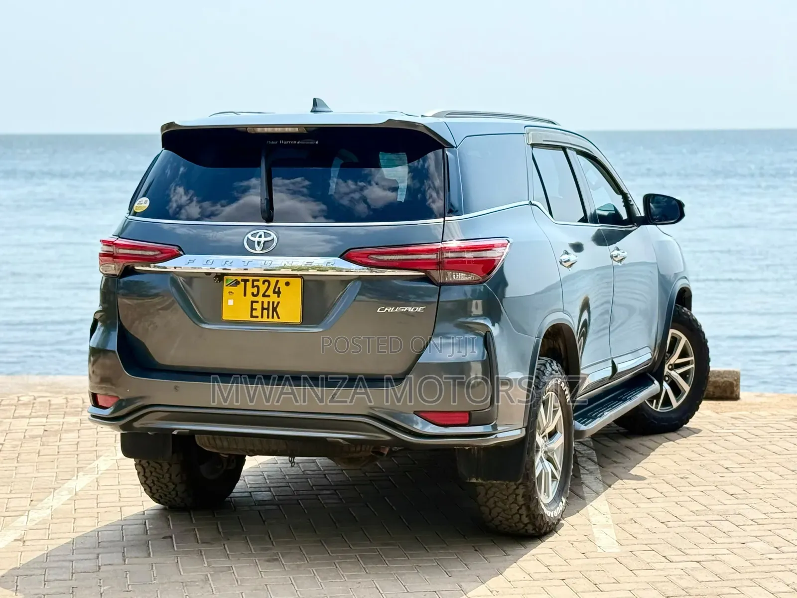 Toyota Fortuner 2016 Black