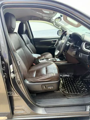 Toyota Fortuner 2016 Black