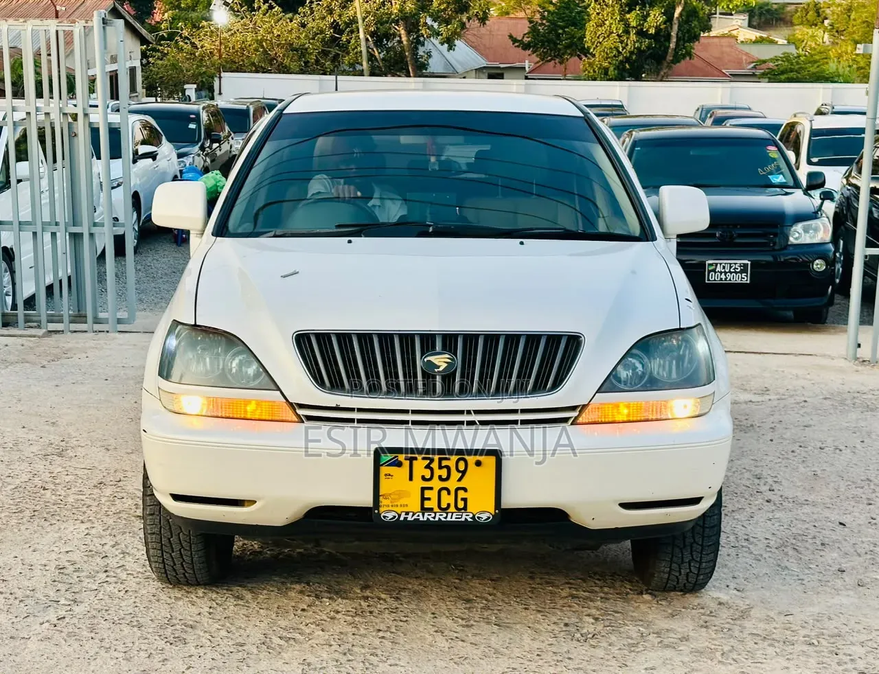 Toyota Harrier 2000 White