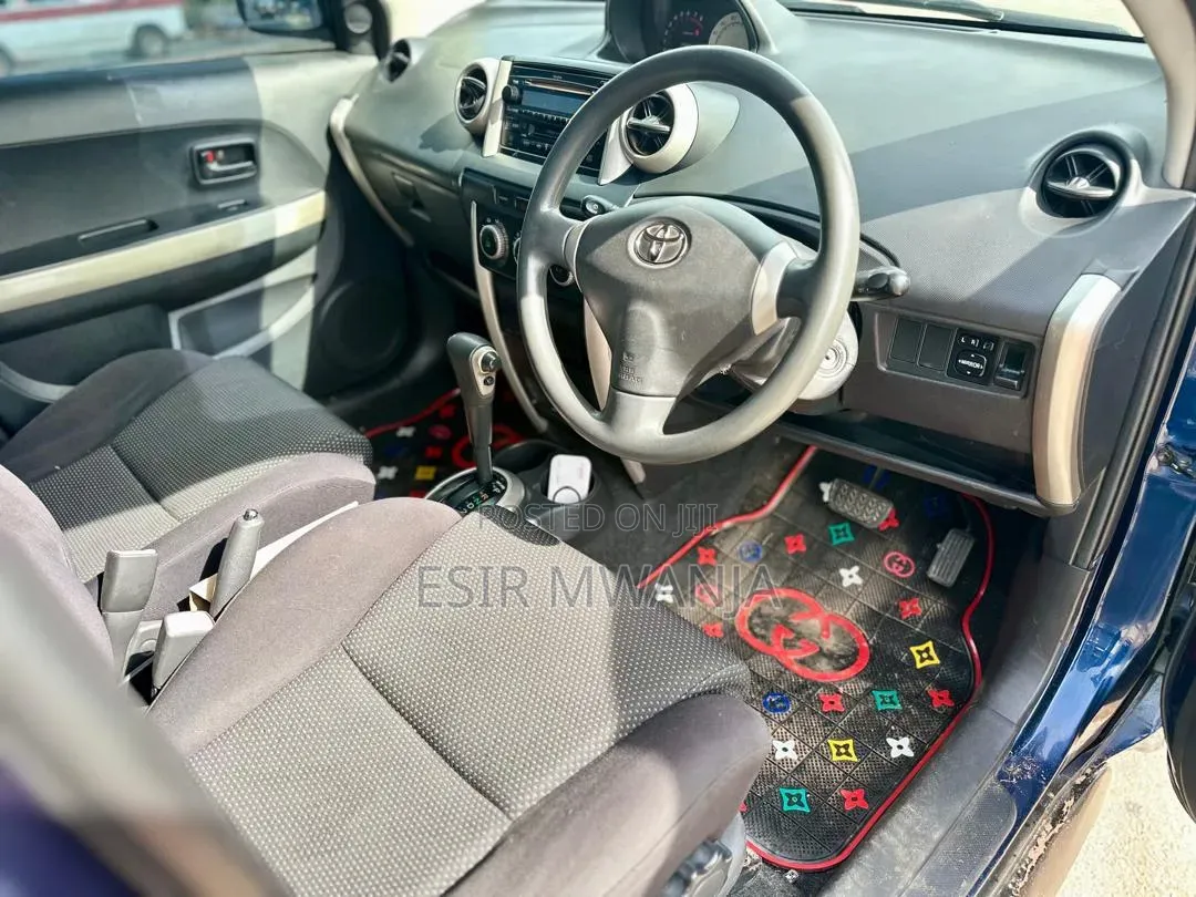 Toyota IST 2004 Blue