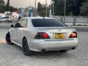 Toyota Crown 2004 Silver