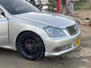 Toyota Crown 2004 Silver