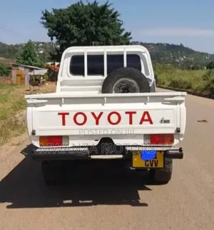 Toyota Land Cruiser 2008 White
