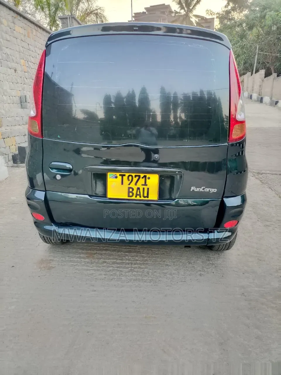 Toyota Fun Cargo 2004 Black