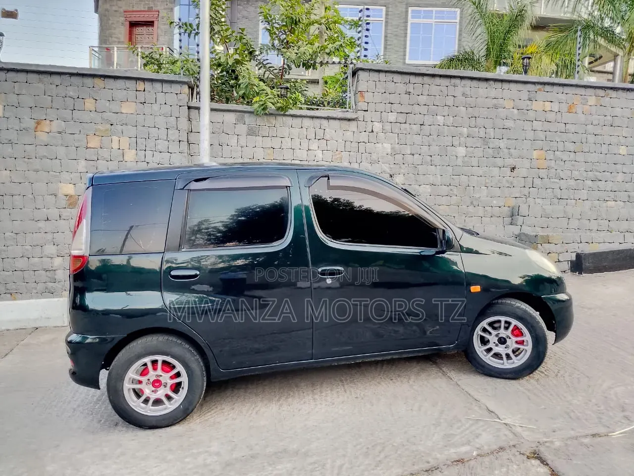 Toyota Fun Cargo 2004 Black