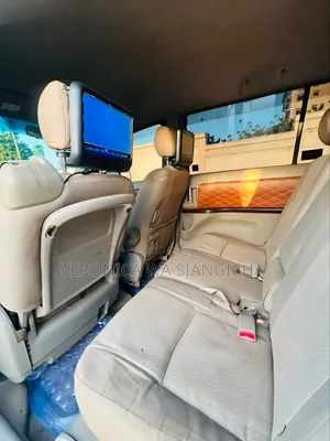 Toyota ISIS 2005