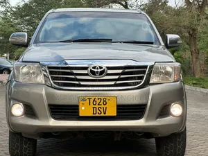 Toyota Hilux 2015