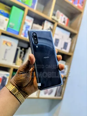Sharp Aquos Zero 5G Basic 64 GB Black