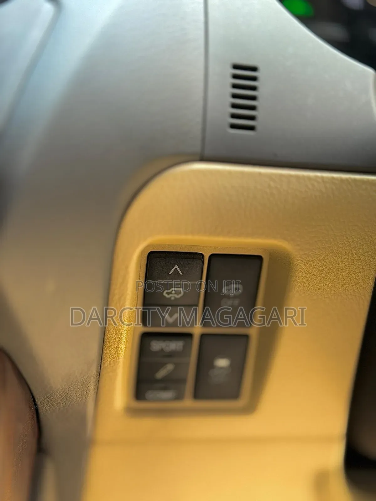 Toyota Land Cruiser Prado 2016 White