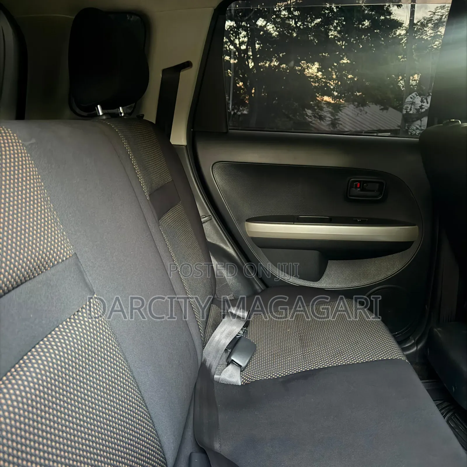 Toyota IST 2004 Silver