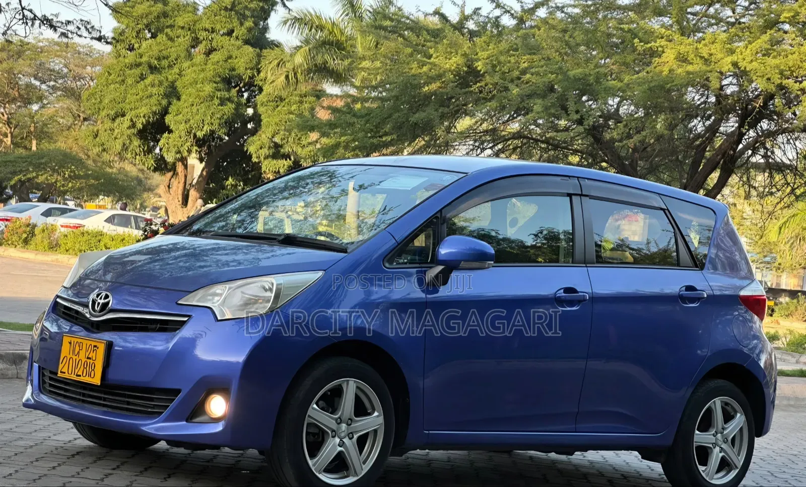 Toyota Ractis 2013 Blue