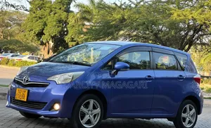 Toyota Ractis 2013 Blue