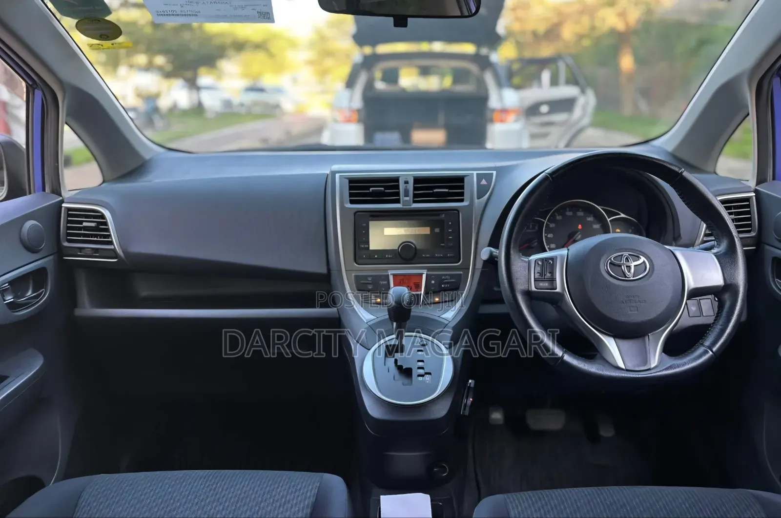Toyota Ractis 2013 Blue