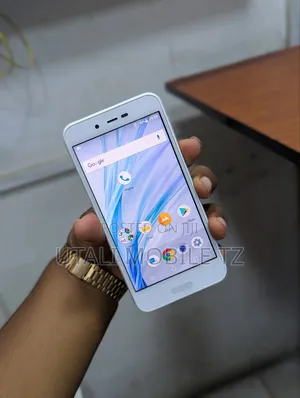 Sharp Aquos Sense 2 SHV43 32 GB White