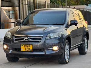 Toyota Vanguard 2012 Black