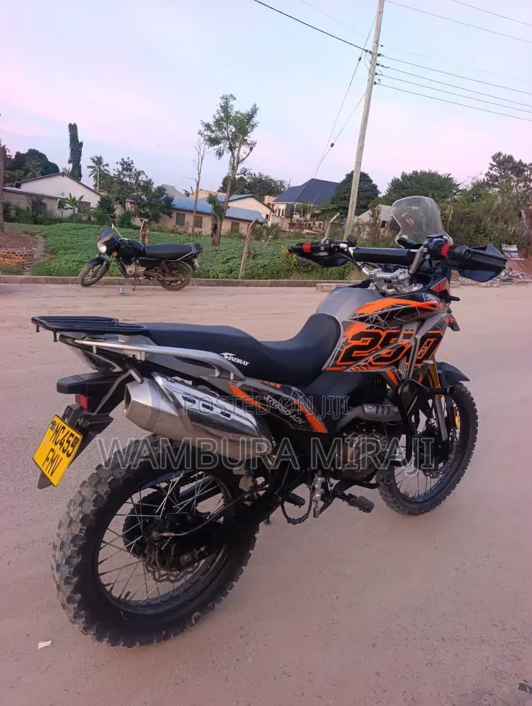 Honda CB 2026 Black