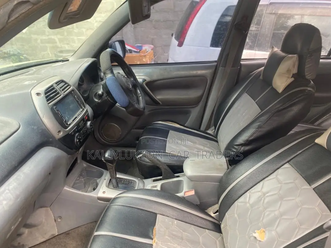 Toyota RAV4 2008 Gold